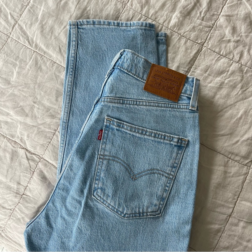 Levi’s 70s High Rise Slim Straight Denim Jeans | Light Wash